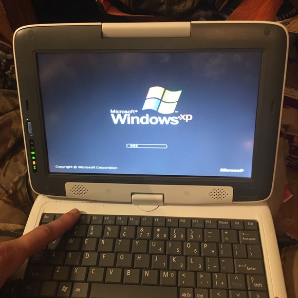 Labtop - Picture 2 of 3